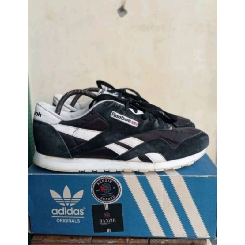 REBOOK ROYAL SECOND