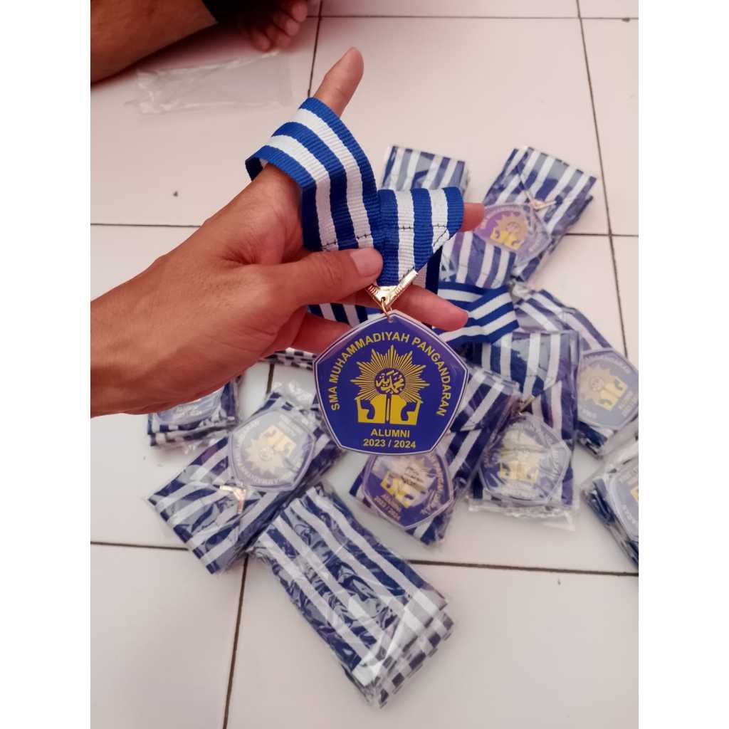 MEDALI WISUDA / MEDALI KELULUSAN / MEDALI RESIN