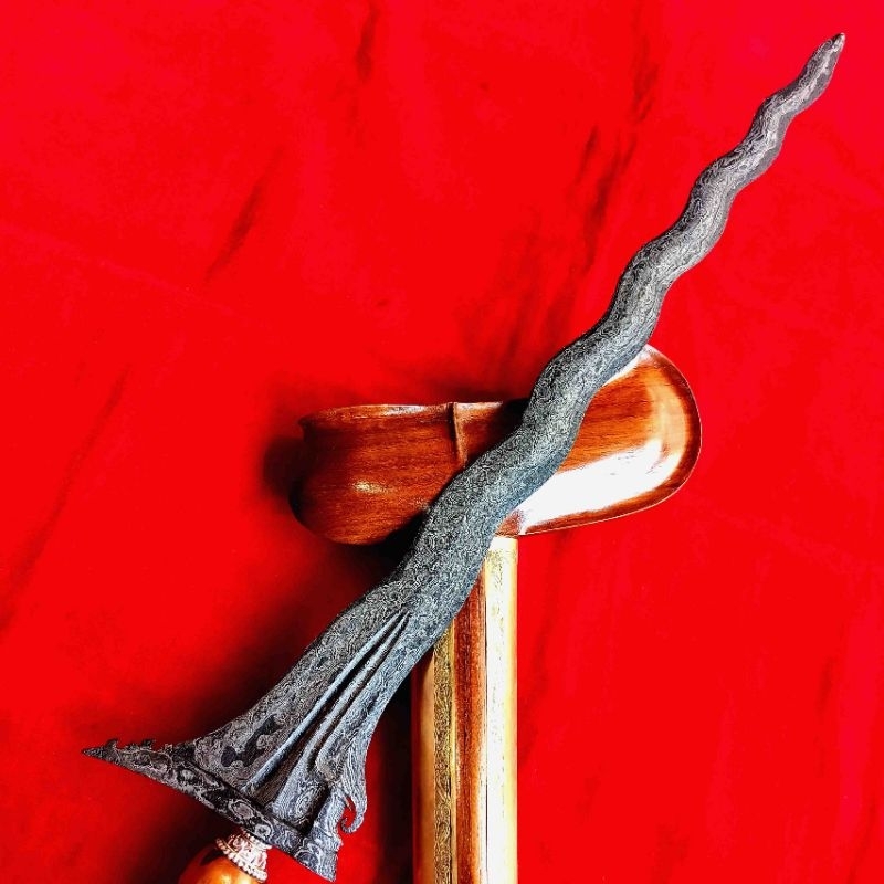 Pusaka Keris Sengkelat Luk 13 Corok Pamor Beras Wutah Koleksi Antik