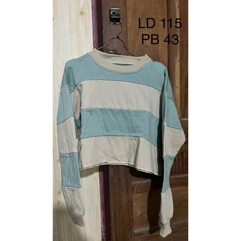 Preloved sweater crop preloved blouse motif strip preloved sweater strip off white sage preloved swe