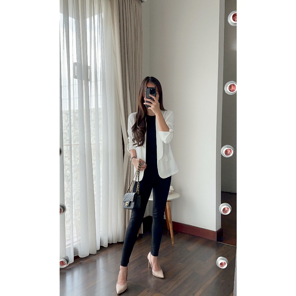 KODE A68W jisoo outer