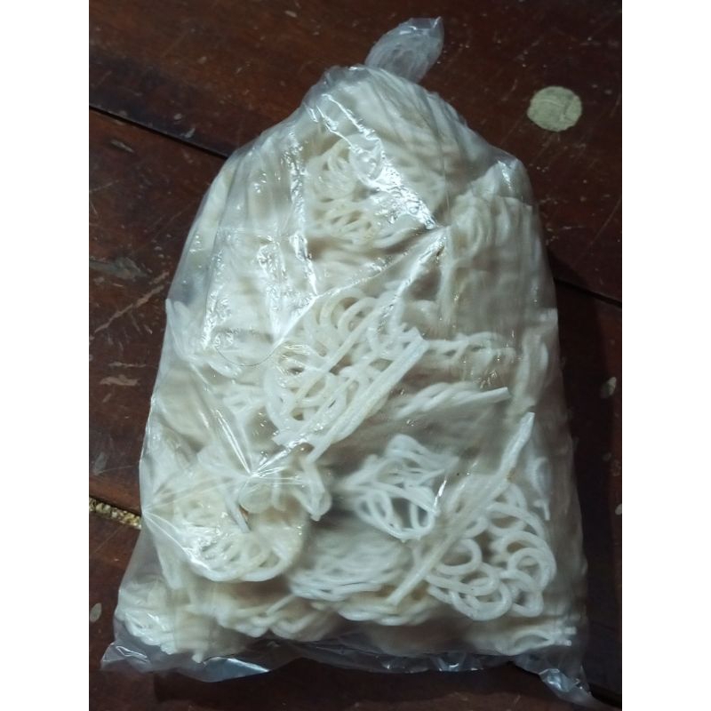 

KERUPUK MAWAR ATAU KERUPUK SEBLAK 250 GRAM