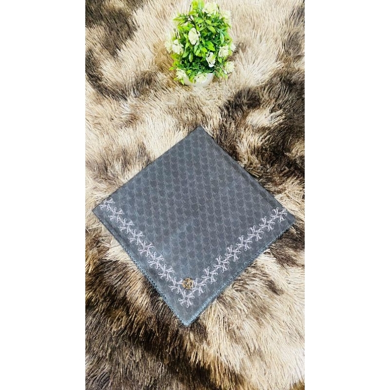 ayu lestari preloved