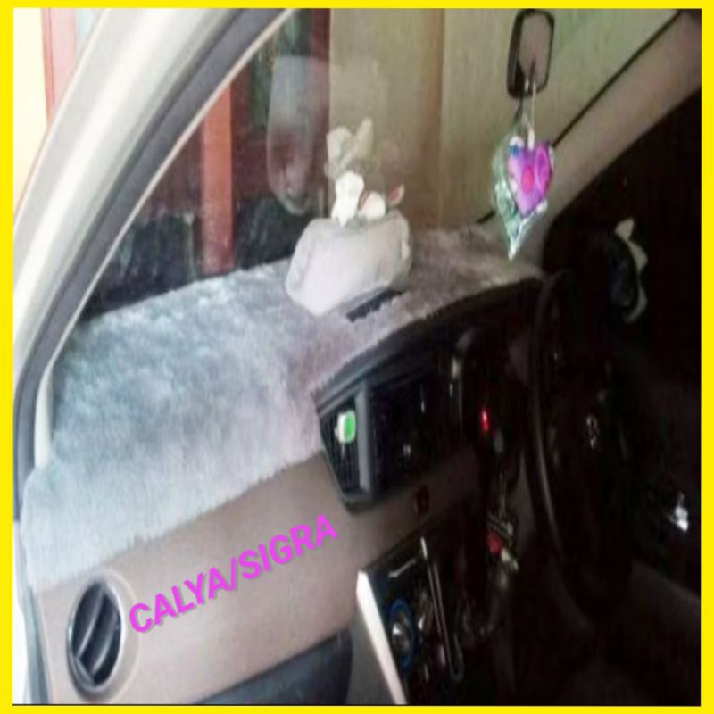 Cover Alas Dashboard Bulu Calya/Sigra 2016-2023 aksesoris interior mobil
