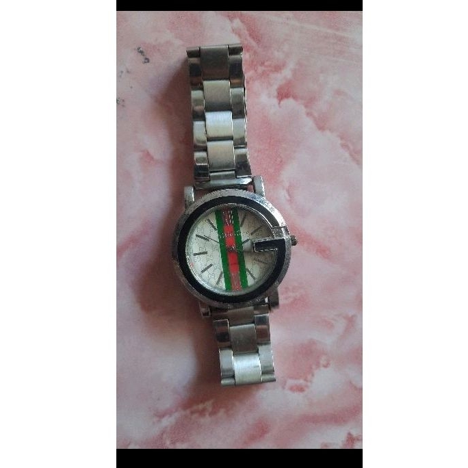 jam tangan gucci