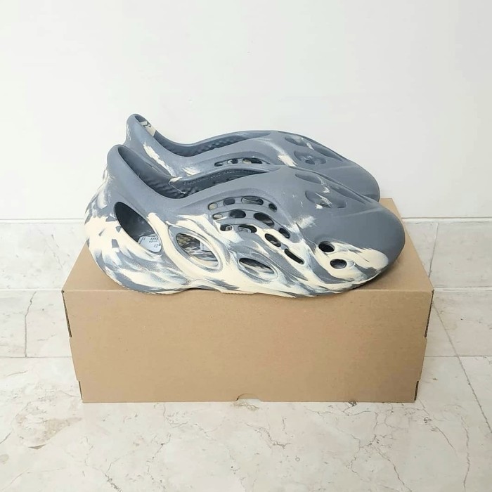 Adidas Yeezy Foam Runner Mx Moon Gray Original BNIB Authentic 100%