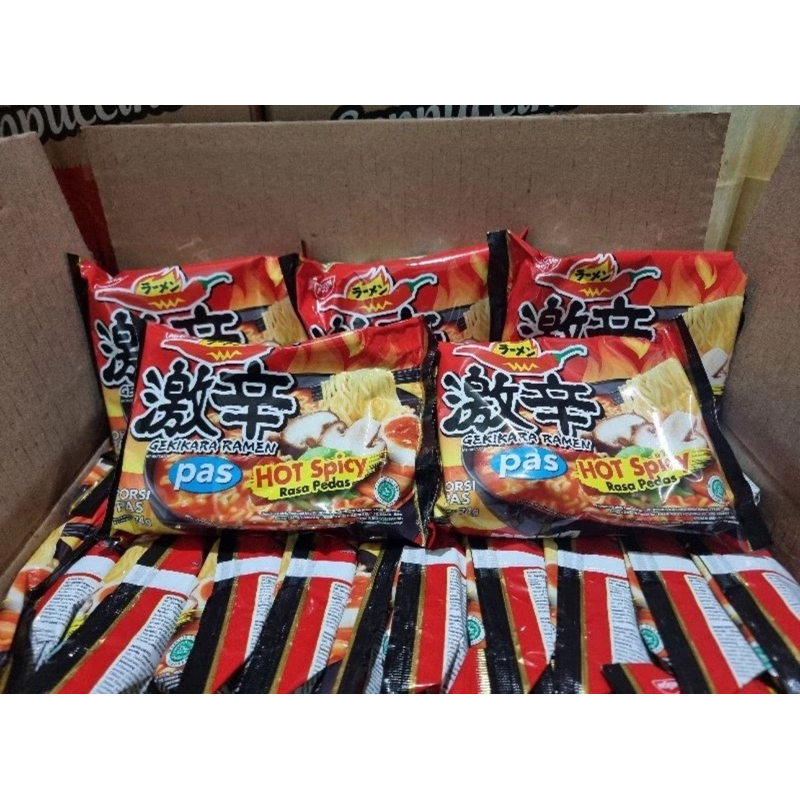 

Nissin Gekikara Ramen Hot Spicy / Rasa Pedas ( satu dus isi 30 bungkus )