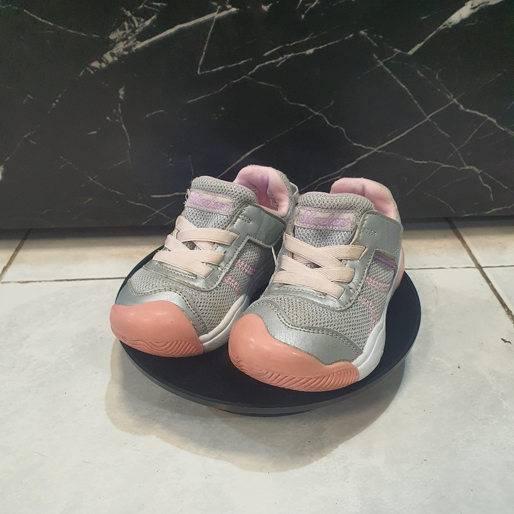 [Preloved] Sepatu Anak Skechers original