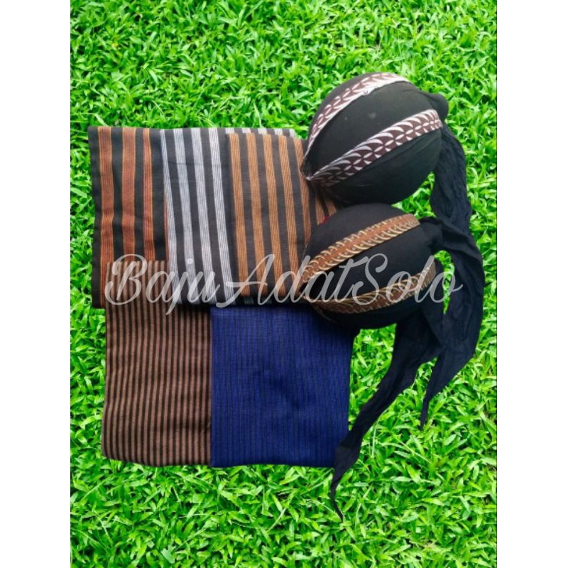BAJU LURIK PRIA BONUS BLANGKON/SURJAN LURIK PRIA BONUS BLANGKON/BAJU ADAT PRIA BONUS BLANGKON