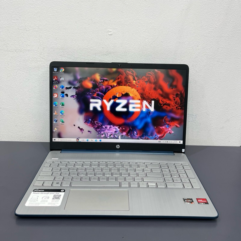 hp 15-ef2126wm amd ryzen 5-5500 12 cpu 2,1GHz ram 8/512 ssd