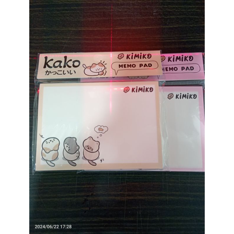 

Kako (kimiko cat memo pad)