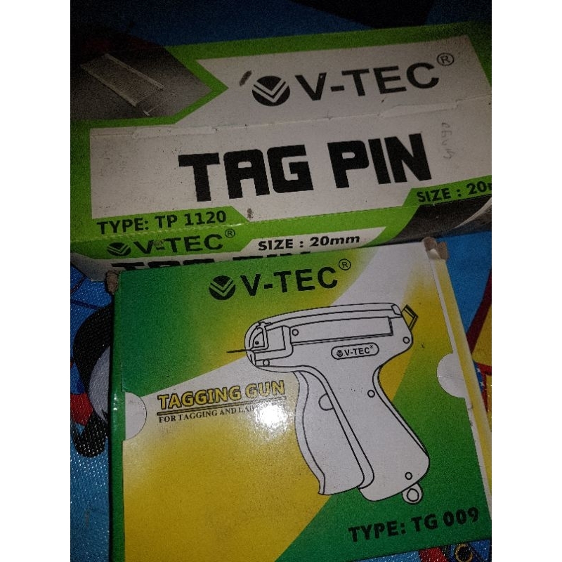 

alat label satu set pakaian