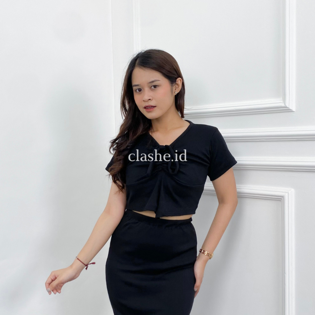 XOXO Atasan Rib Casual Kekinian OOTD by Clashe