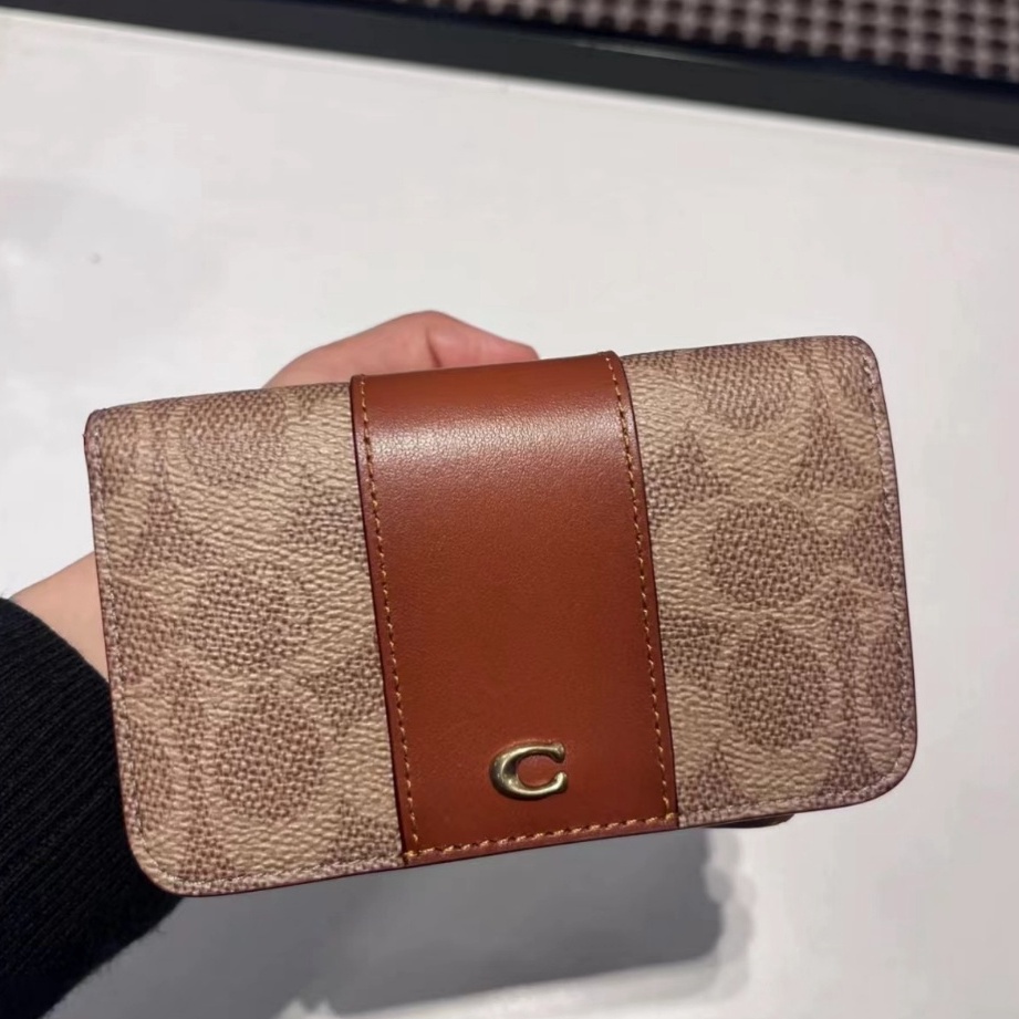 KODE B67X Coach Card Case Dompet Panjang Klasik Emas Wanita dari Coach C4818