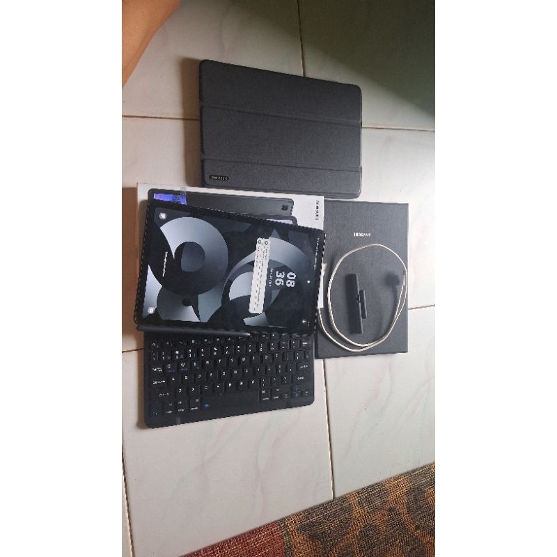 Samsung Tab S6 Lite 2022 4/128 FULLSET BOX ( Bekas Pemakaian Jarang banget masih mulus) + 3 Case + K