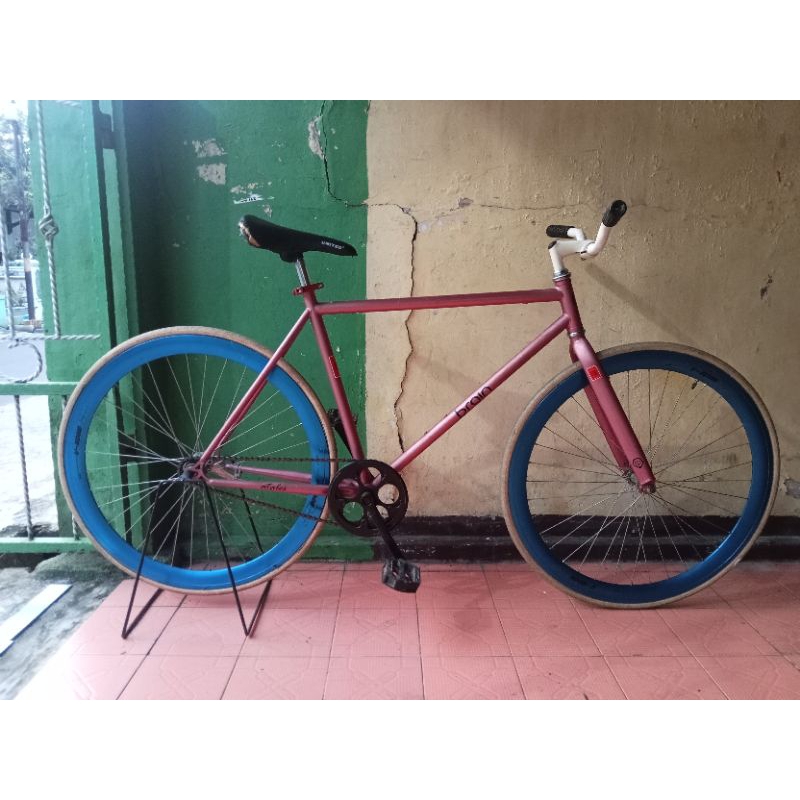 sepeda fixie torpedo bekas ban 23c brain atales