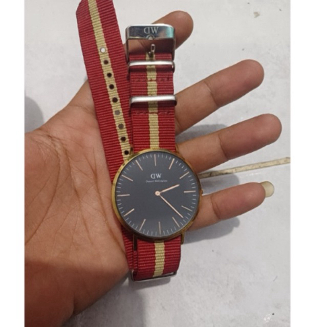 Jam second Dw Daniel wellington original