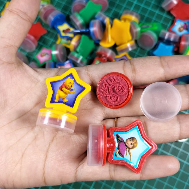 

1 pcs STAMPLE BINTANG mainan stemple bintang mainan stempel u P4X6