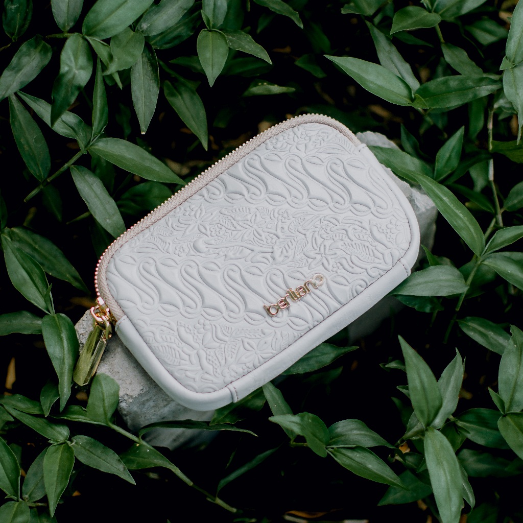 Berliano | Dompet Kulit Motif Batik  Dompet Kartu ATM |   | Dompet wanita | Kulit sapi asli | NAURA 