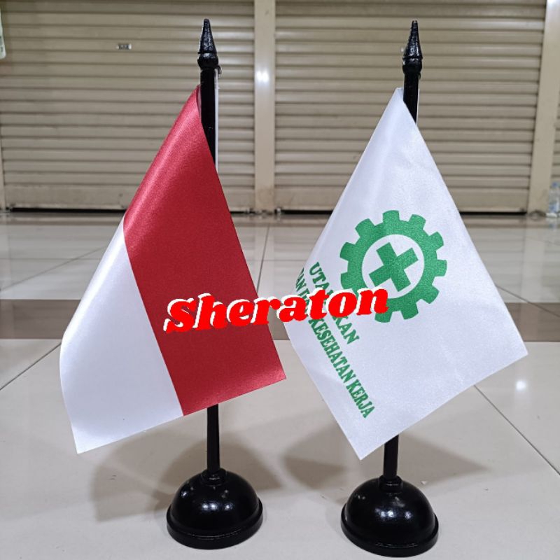 

tiang kayu meja+bendera K3+bendera Indonesia