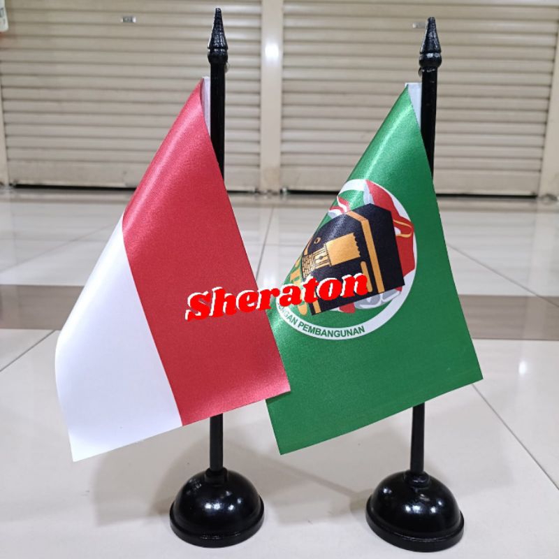 

tiang kayu meja+bendera partai PPP+Indonesia