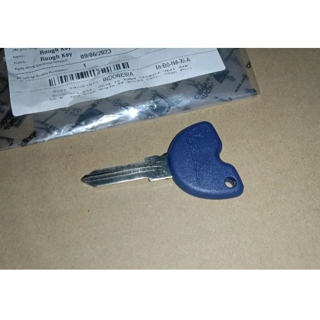Kunci Biru Vespa Blank key