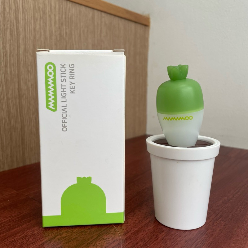 MAMAMOO Official Lightstick Keyring (Mini Lightstick)