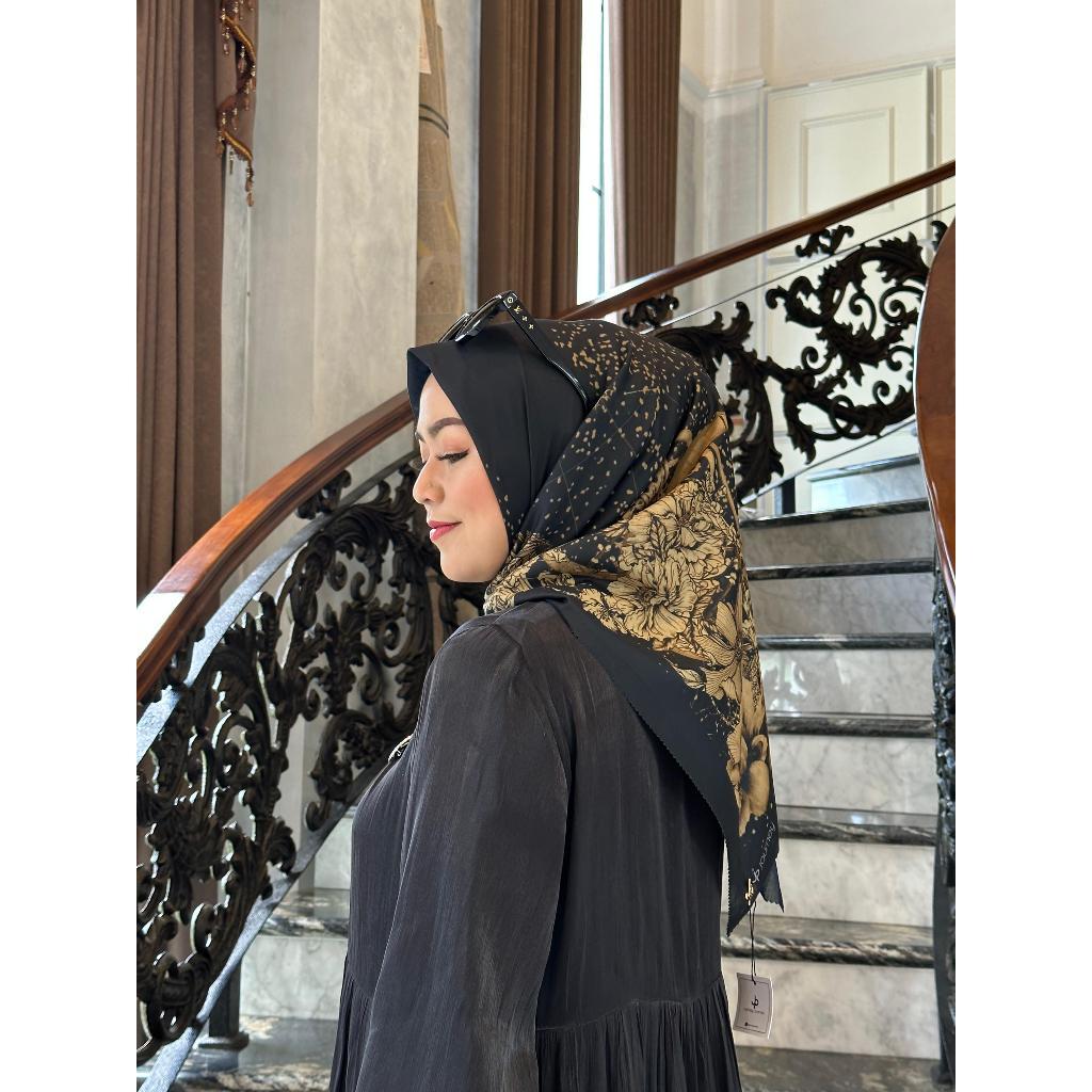 Journey JP Starla Black Hijab Segi Empat tanpa paper/pouch
