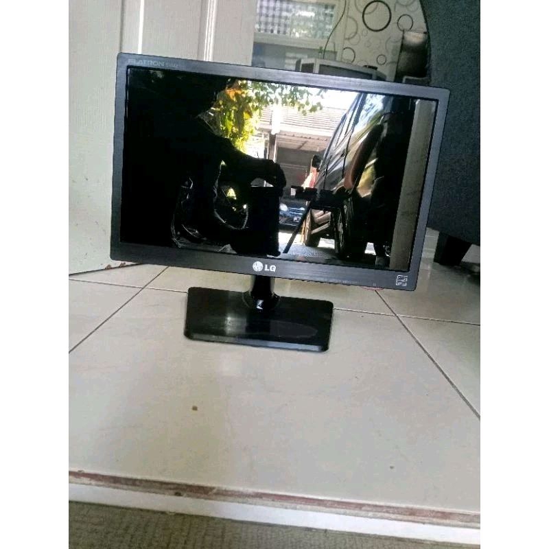 Monitor LCD/LED berbagai merk samsung, LG, Asus, wearnes benq dll 16 inch normal