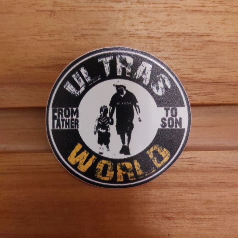 

Ultras World Sticker Premium