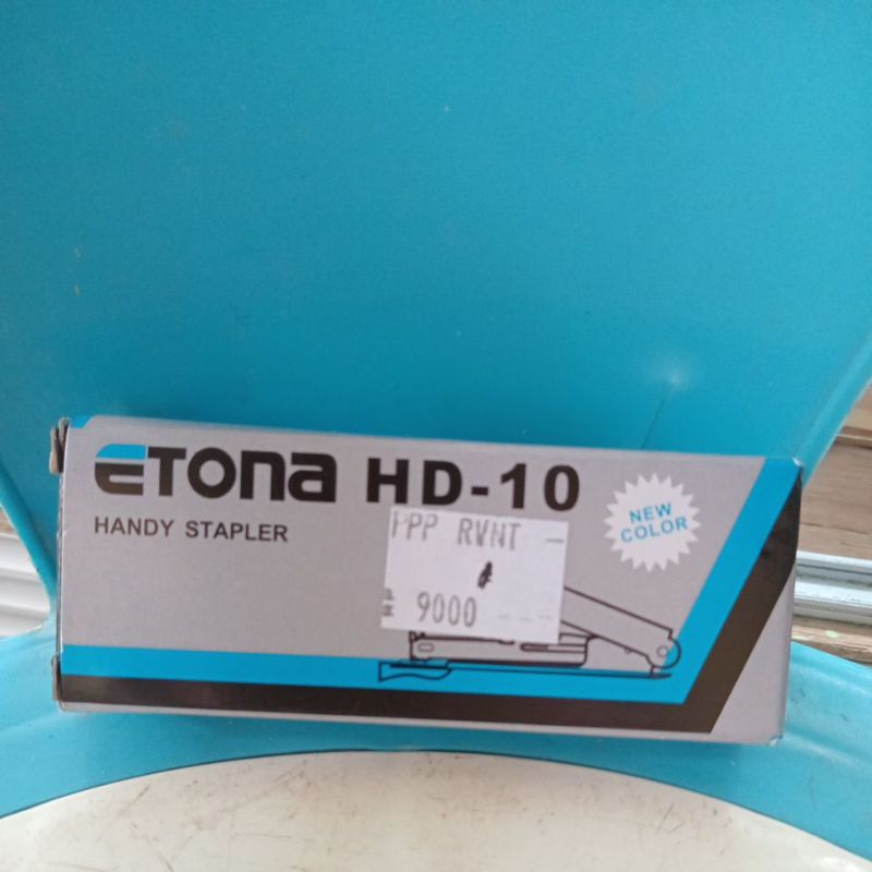 

Staples Etona HD 10
