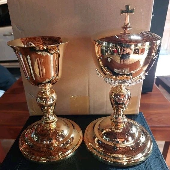 Set Piala Sibori Lapis Emas 24 K/Kasula Romo Imam Katolik