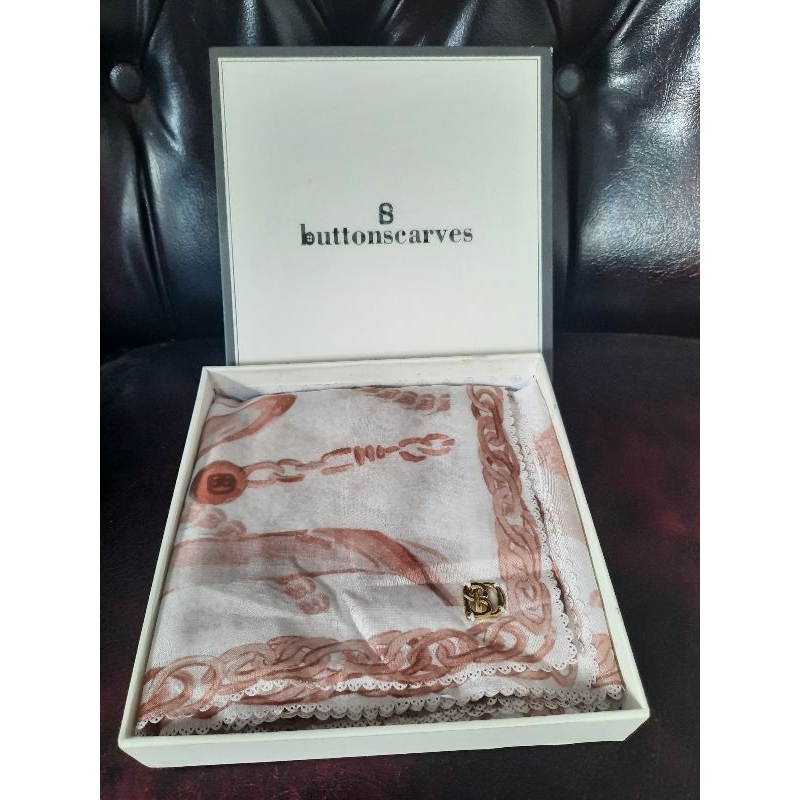 preloved buttonscarves chain series 1