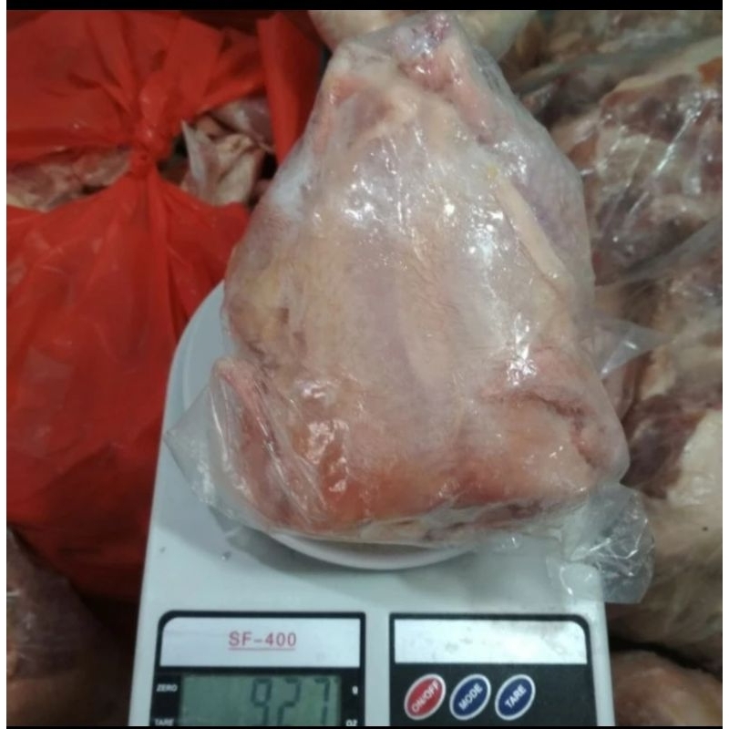 

Daging Ayam Broiler Karkas Frozen Utuh 0,9 - 1,0 / 900ons - 1000ons
