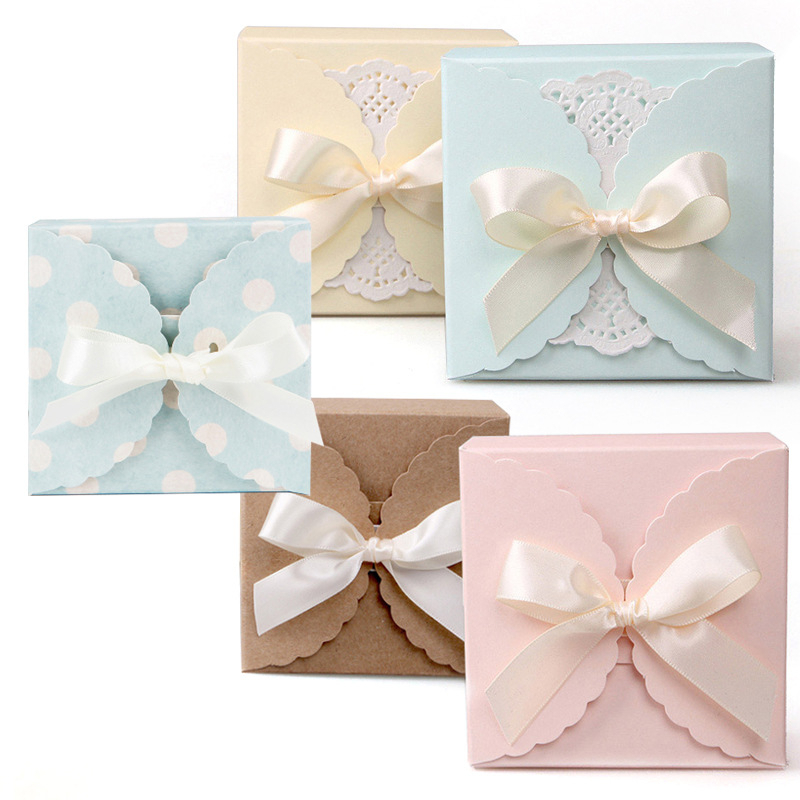 

Korean boutique cute gift candy folding box / souvenir box / wedding box / souvenir wedding