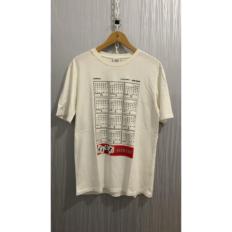 Kaos Vetements Calendar Tee