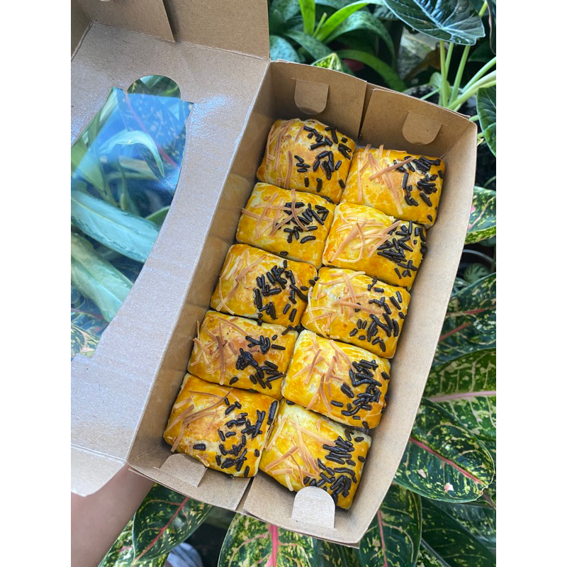 

Bolen pisang coklat keju lumer isi 10pcs