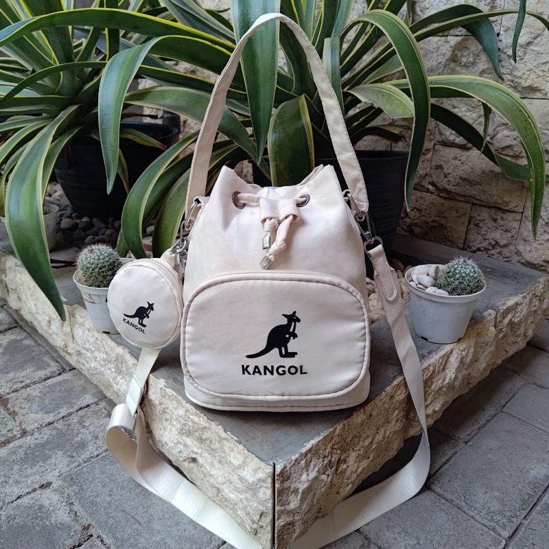 KANGOL 2WAY NYLON BUCKET BAG WITH POUCH
