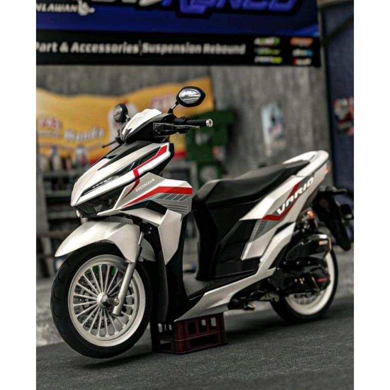 Striping Transparan Vario 125 New 2023-2024 Design Original - Stiker Semifull Vario 125 New Motif Or