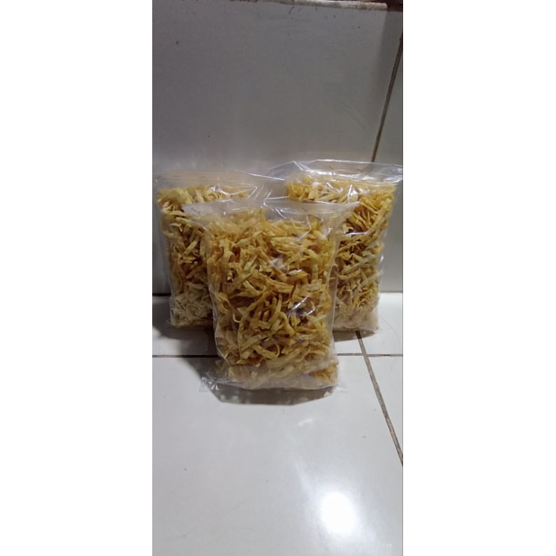 

ladrang stik bawang ori seledri / pedas daun jeruk 100 /200/ 350 gram