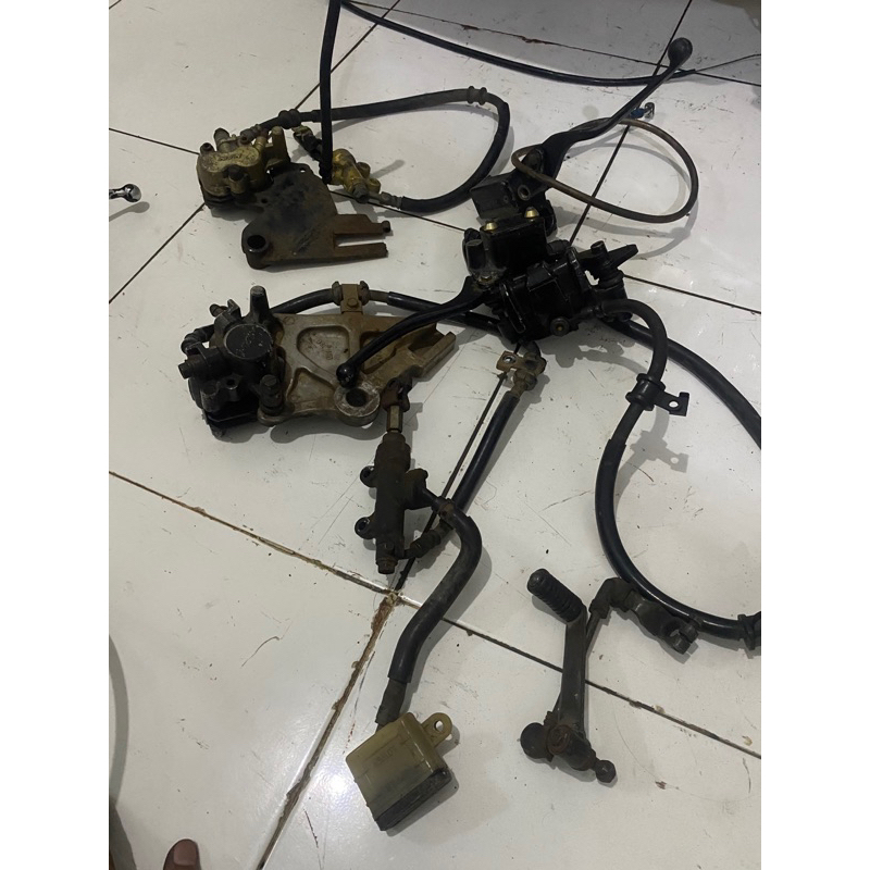 master+kaliper depan tiger revo