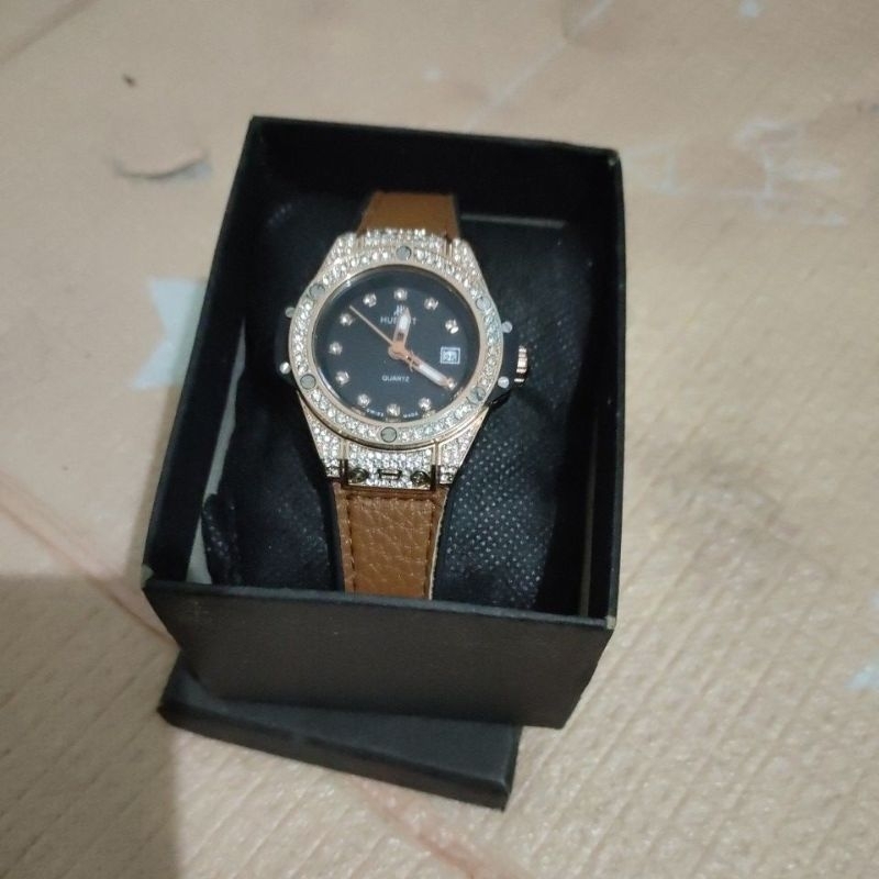 jam tangan wanita hublot warna coklat