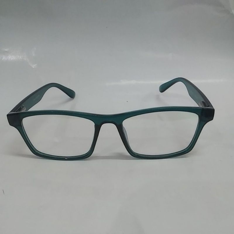 KACAMATA GAYA FRAME WARNA HIJAU LENSA NORMAL PAKAI PER