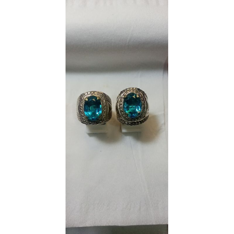 batu permata blue Aquamarine