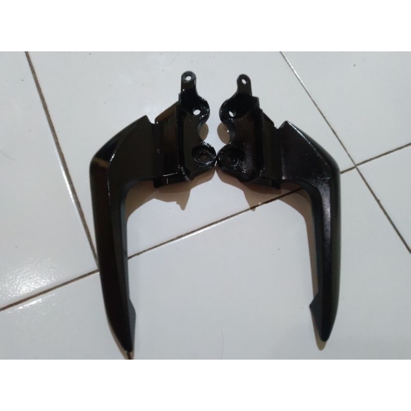 BEHEL BEGEL PLANGER CB150R LED  PEGANGAN JOK BELAKANG CB150R FACELIFT  LED