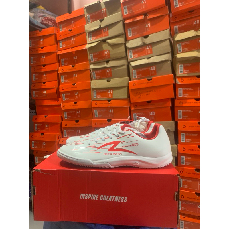 SPECS Lightspeed Reborn IN white/emperor red