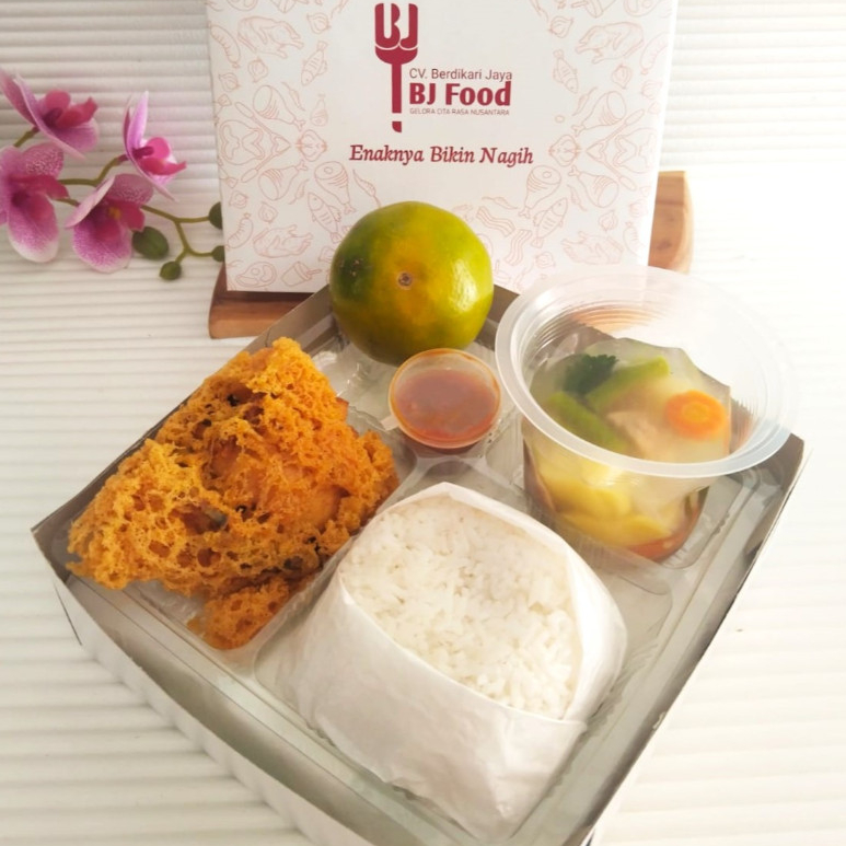 

Nasi box / Ayam Kremes / BJ Food & Cake
