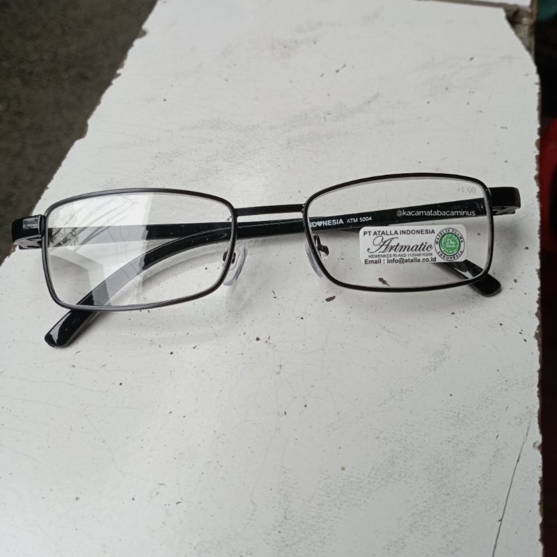 Kacamata Baca Plus Auto Fokus Frame Besi Gagang Plastik Untuk Pria dan Wanita