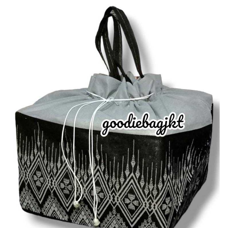 

KI3 Goodiebag tas hajatan tas kain besek akikah dll box besek nasi kotak serut motif bawah isi 12pcs