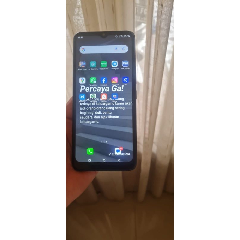 itel vision 3 plus ram 4/64 gb.. fullset.. lecet wajar pemakaian. fungsi normal